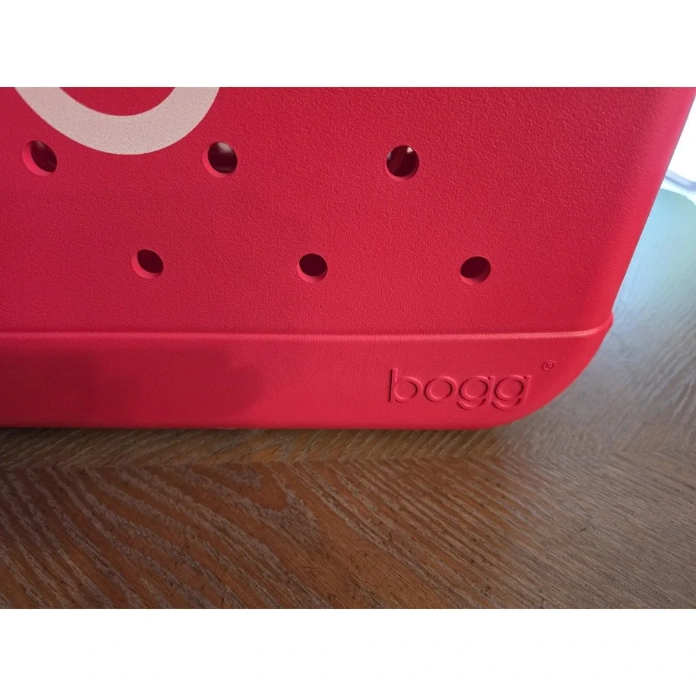 Target X Bogg Limited Ed. Bag Large  Red Carry‎ Tote with 2 Zippered Pouches NEW